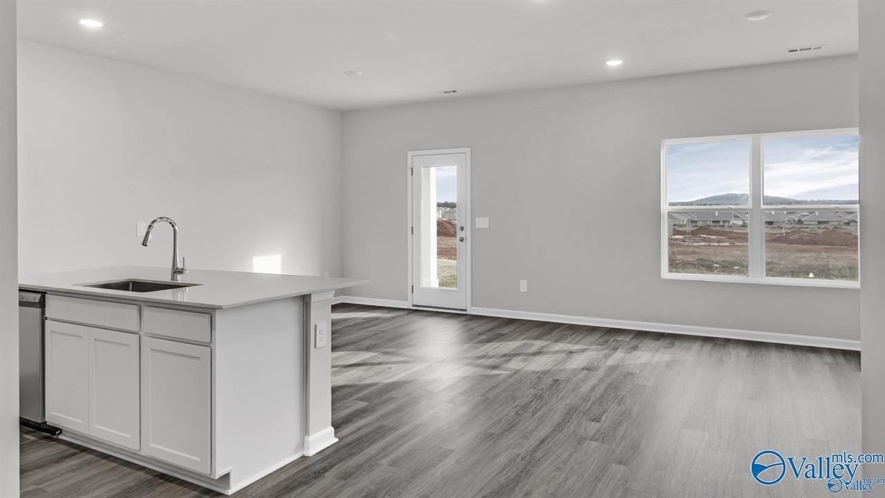 122 Betty Williams Dr - Photo 7 of 16