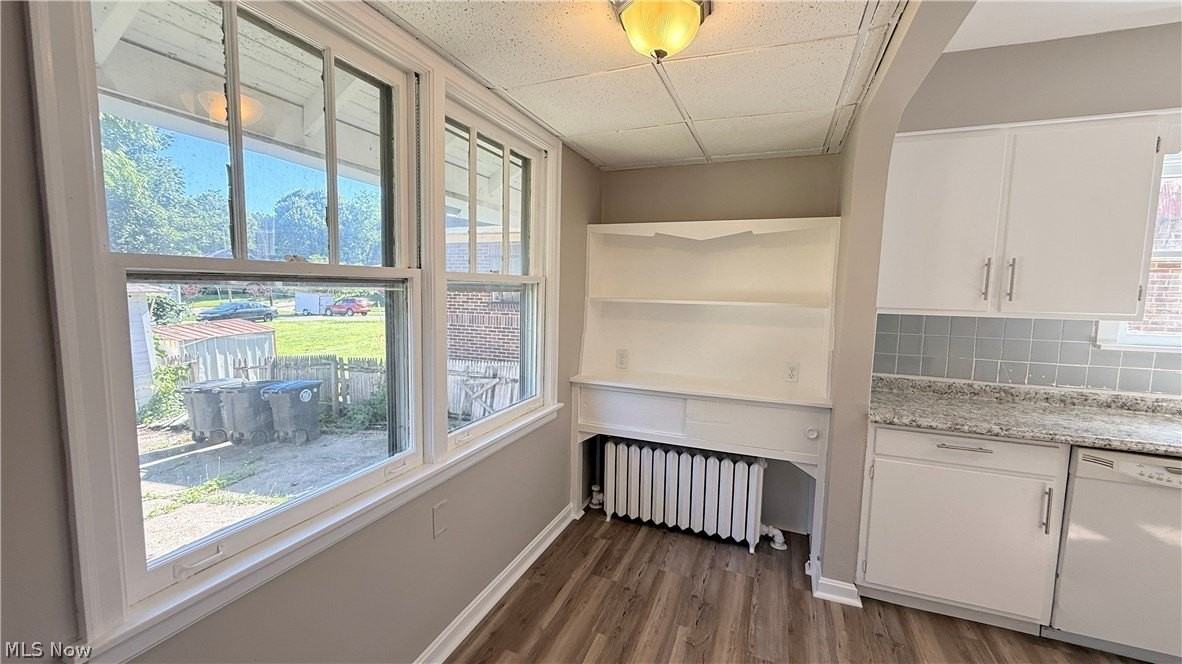 721 Polk Ave - Photo 5 of 33