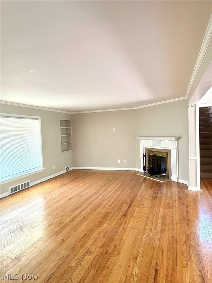 28175 Shaker Blvd - Photo 2 of 20