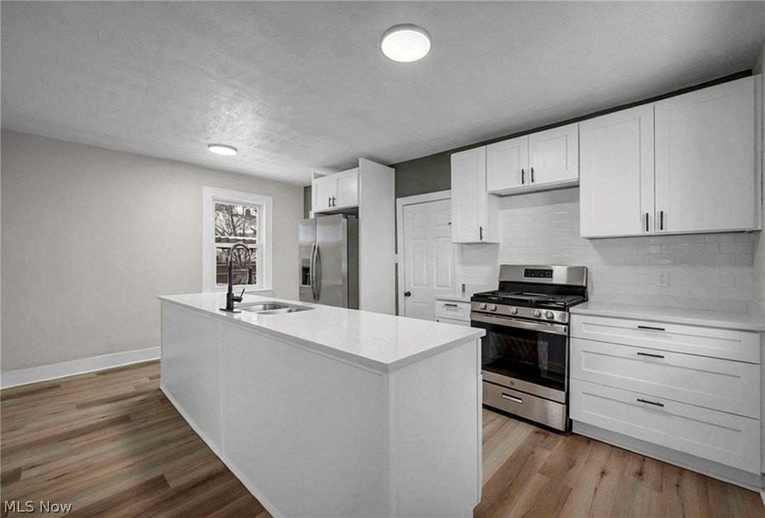 1939 W 54th St - Photo 3 of 36
