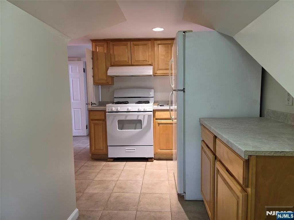 509 Saint Pauls Ave #2ndFL - Photo 2 of 10