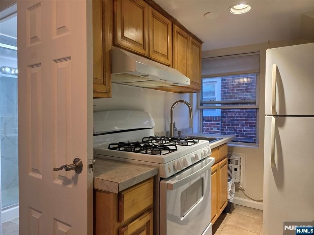 509 Saint Pauls Ave #2ndFL - Photo 3 of 10