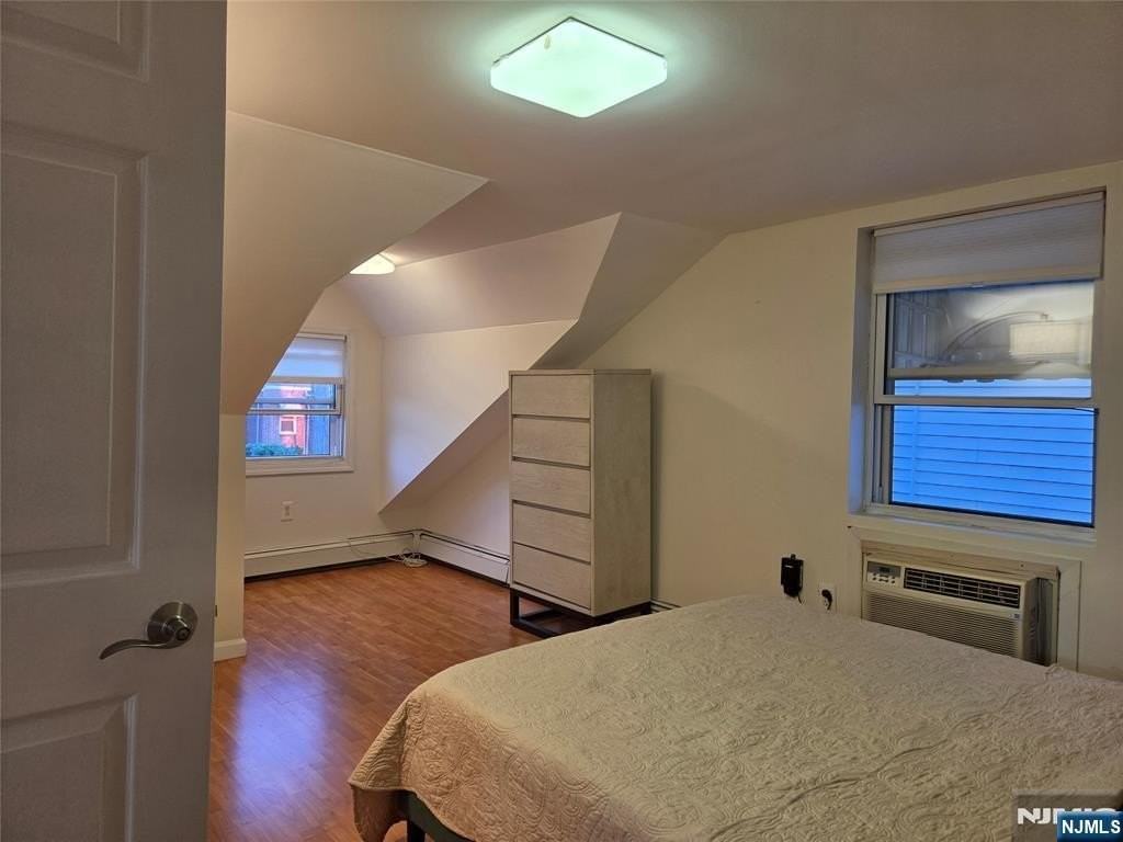 509 Saint Pauls Ave #2ndFL - Photo 7 of 10
