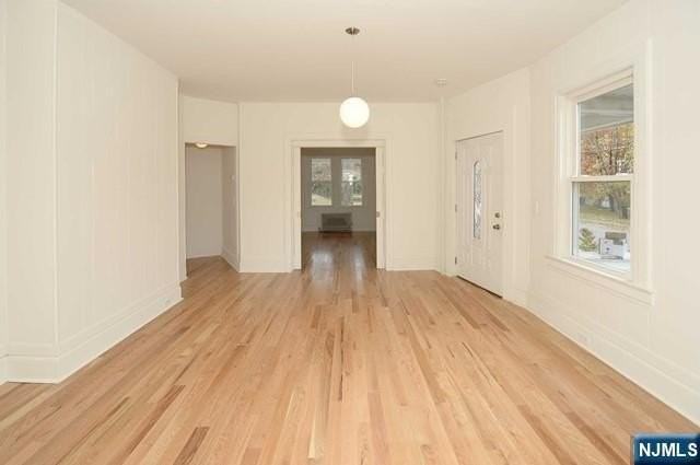 217 Highwood Ave - Photo 4 of 15