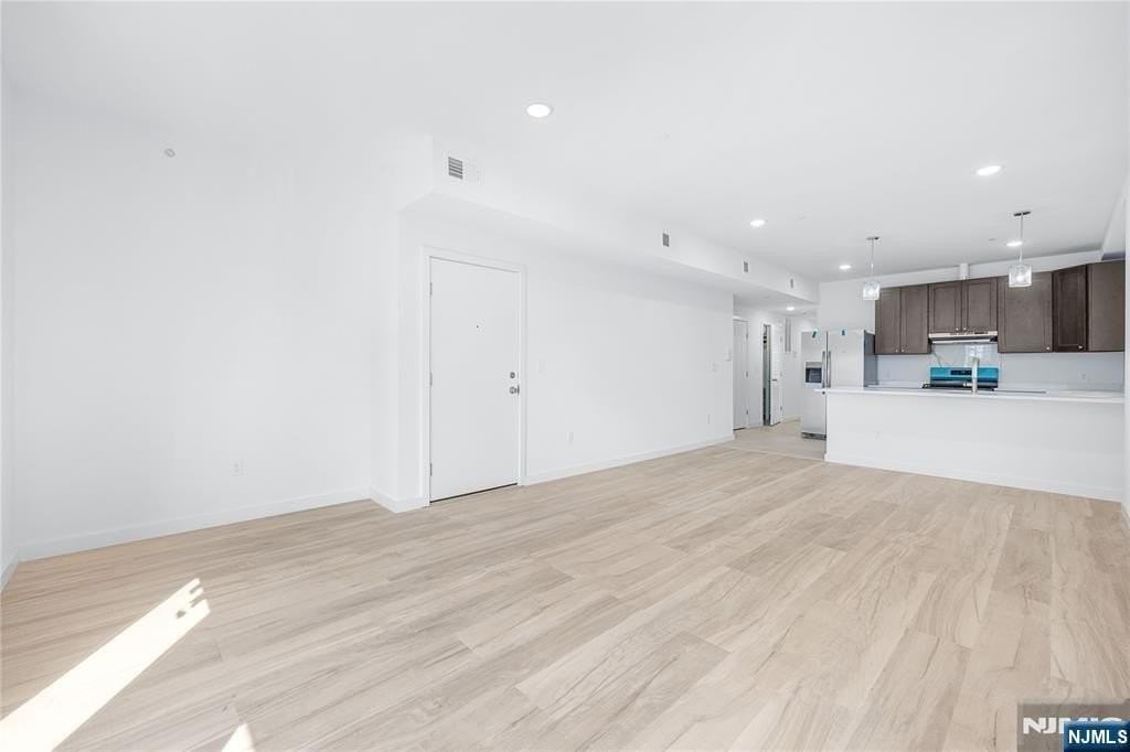418 11th St #FL2 - Photo 6 of 24