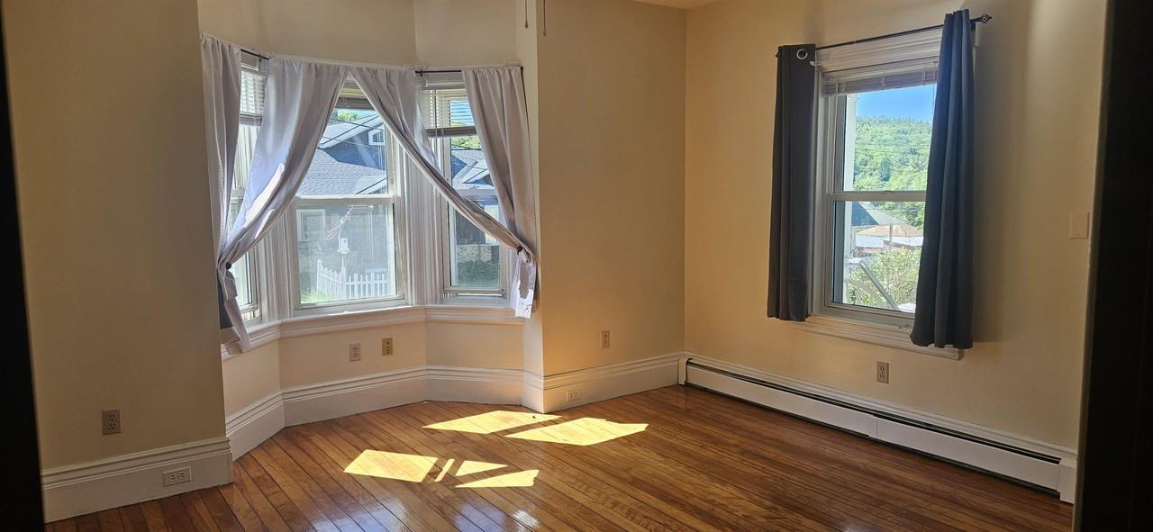 40 Mayhew St #A - Photo 6 of 8