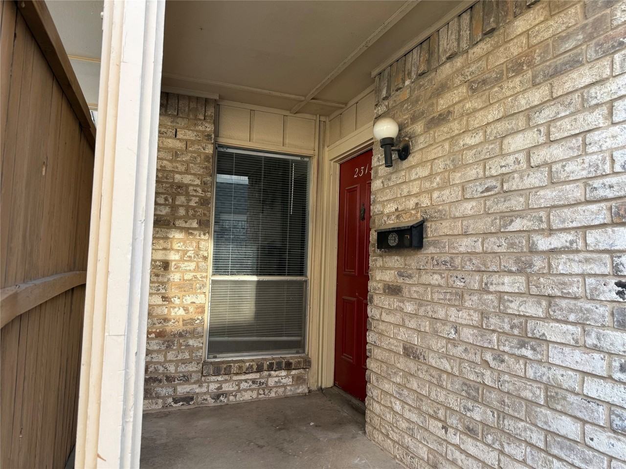 2315 Trellis Pl - Photo 2 of 21
