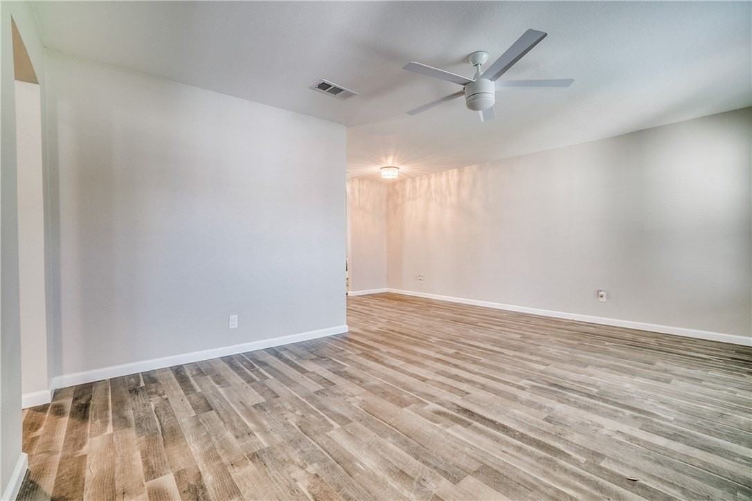 3558 Park Ln - Photo 3 of 12