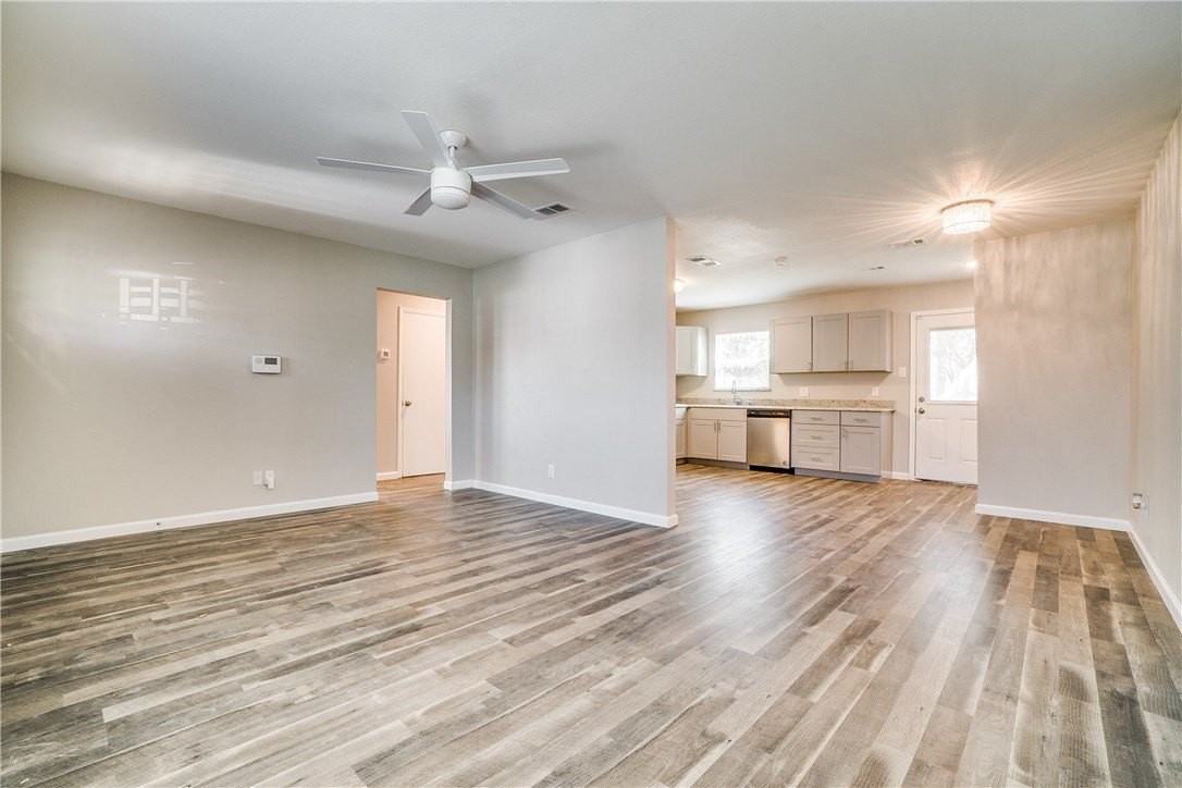 3558 Park Ln - Photo 4 of 12
