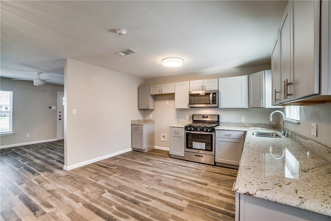 3558 Park Ln - Photo 5 of 12