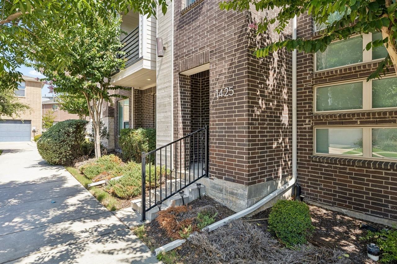 1425 Alberti Ave - Photo 2 of 29