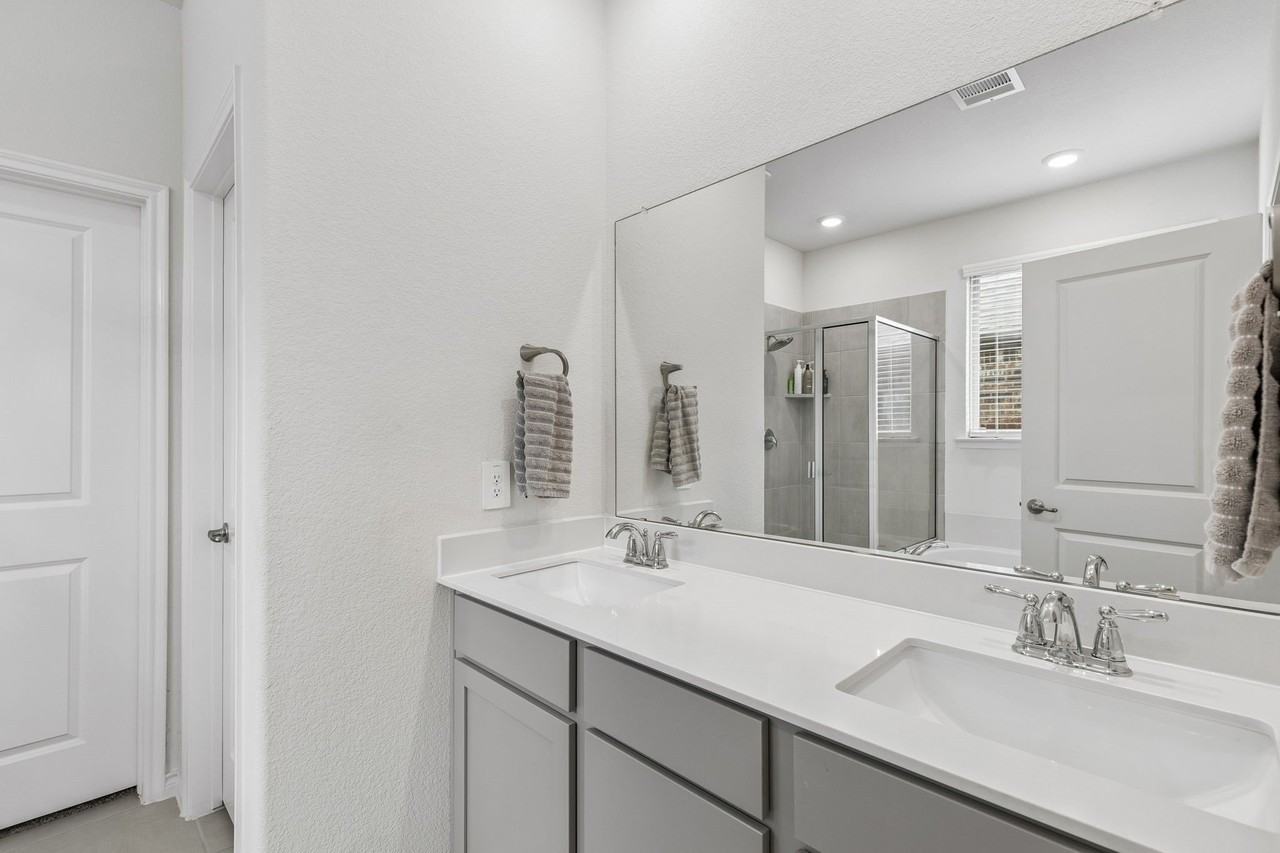10313 Geode St - Photo 5 of 13