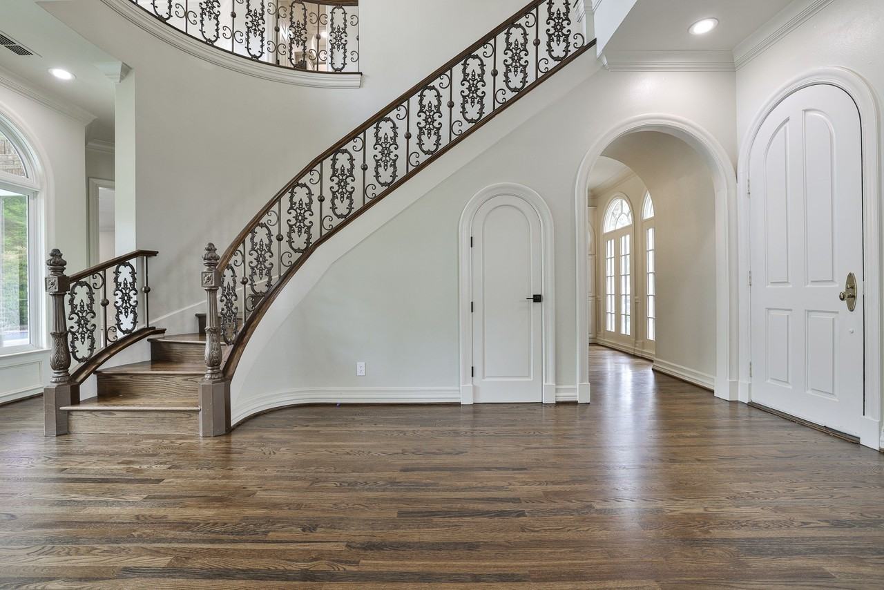 6208 Troon Rd - Photo 4 of 40