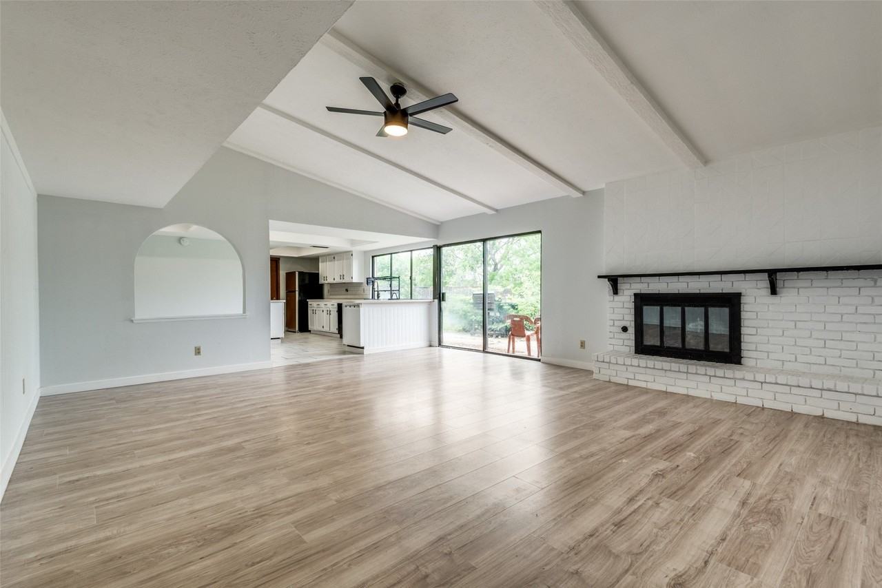 4931 S Colony Blvd - Photo 3 of 25