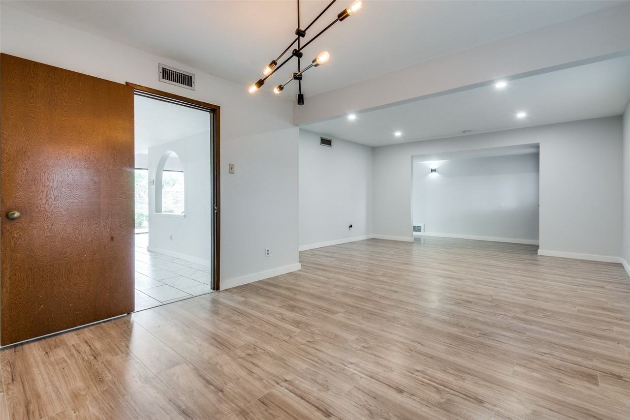 4931 S Colony Blvd - Photo 5 of 25