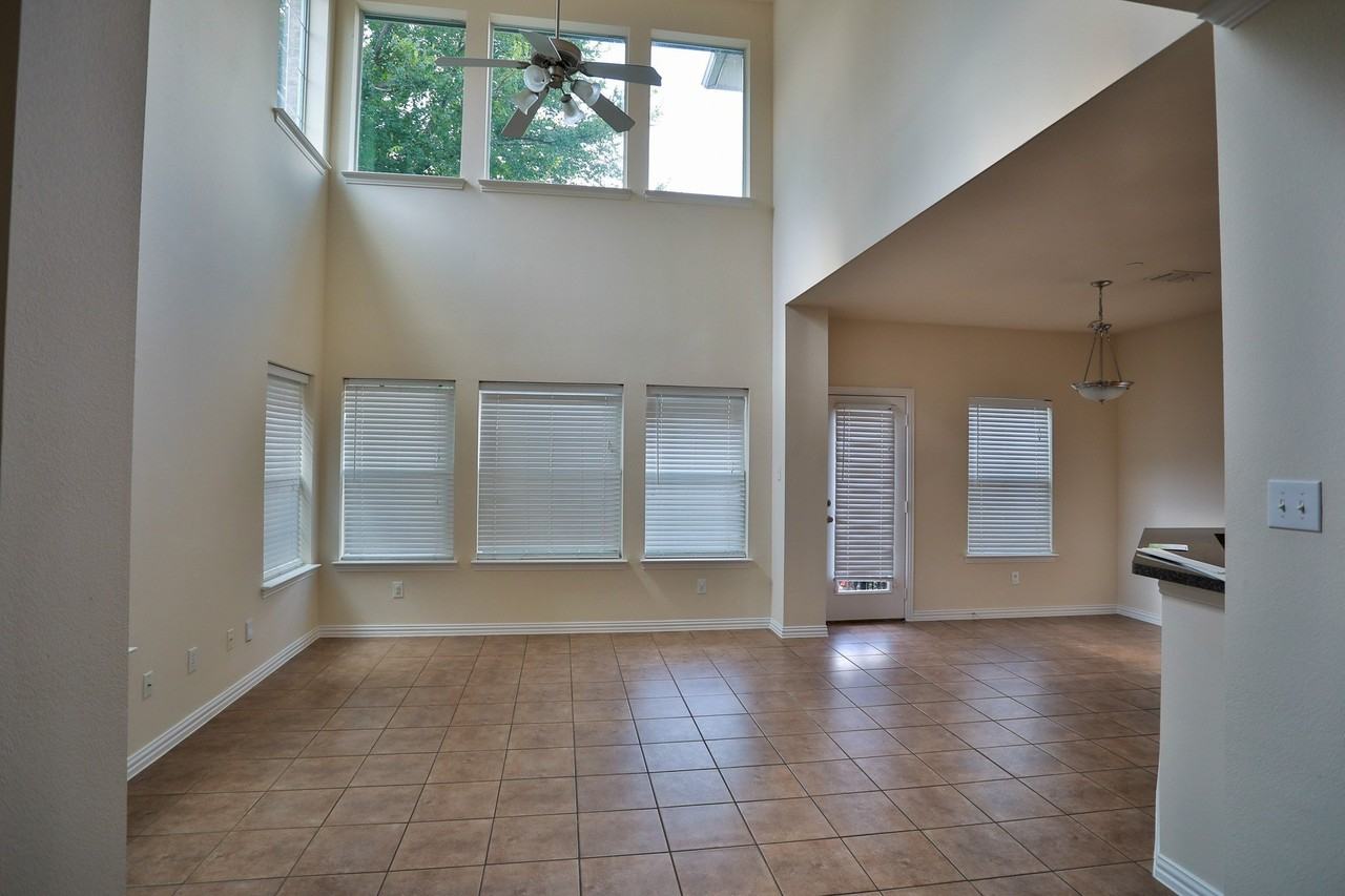 4611 Penelope Ln - Photo 5 of 18