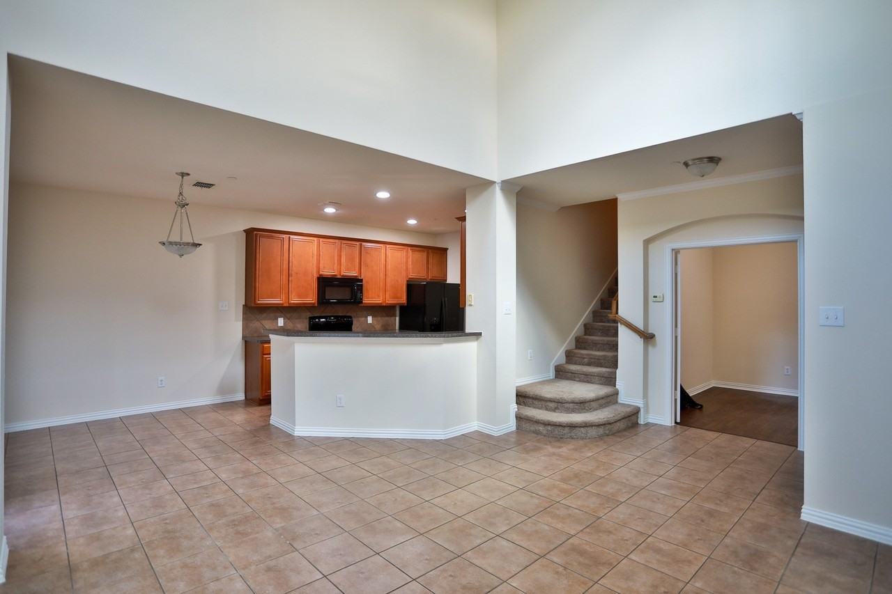 4611 Penelope Ln - Photo 7 of 18