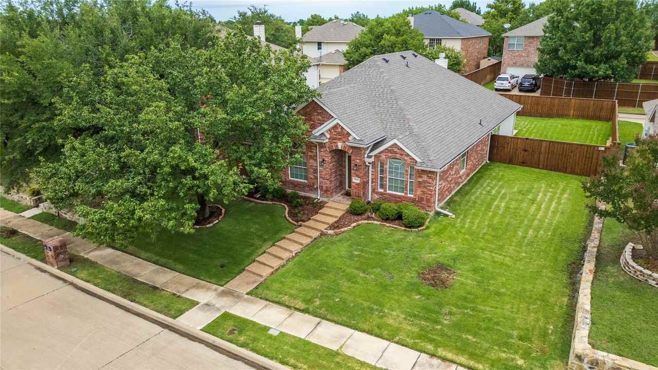 2842 Misty Ridge Ln - Photo 4 of 20