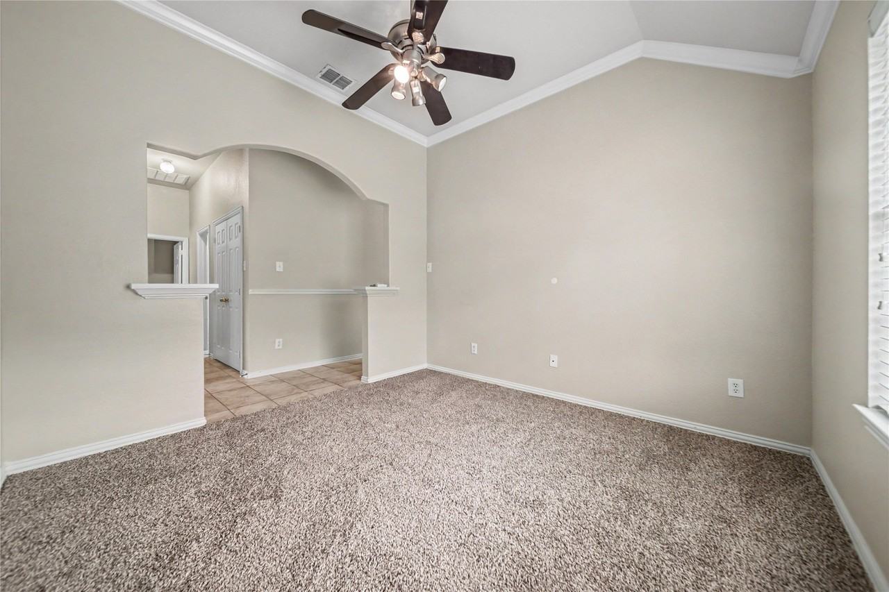 2842 Misty Ridge Ln - Photo 7 of 20