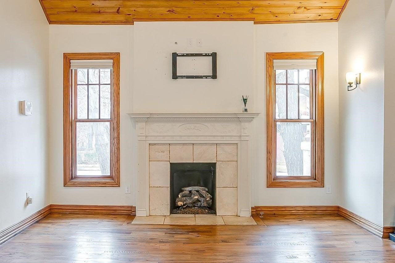 1617 Forest Park Blvd - Photo 5 of 34