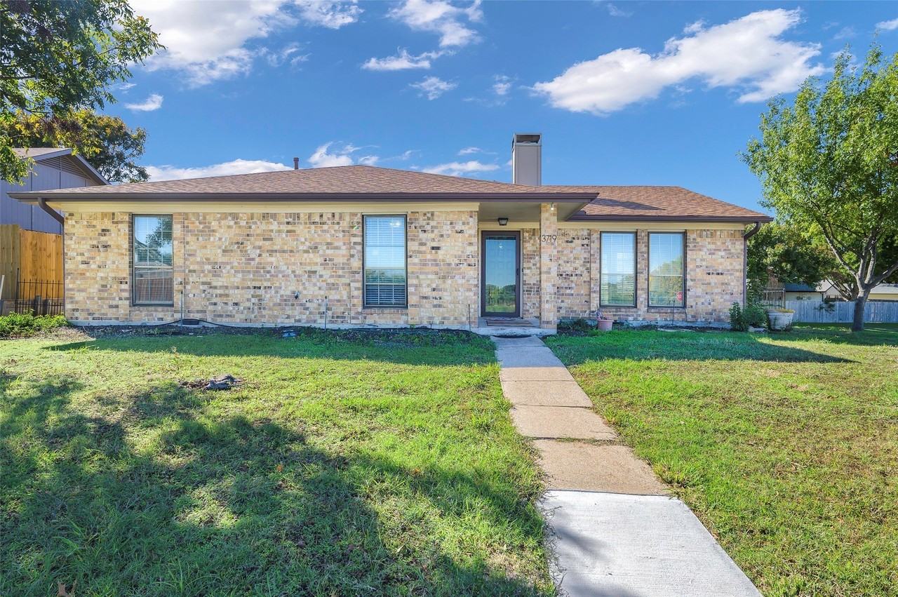 3719 Furneaux Ln - Photo 3 of 20