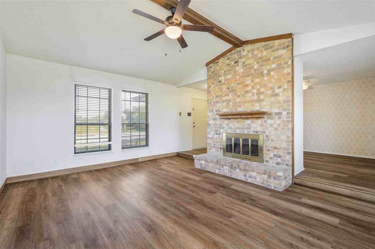 3719 Furneaux Ln - Photo 4 of 20