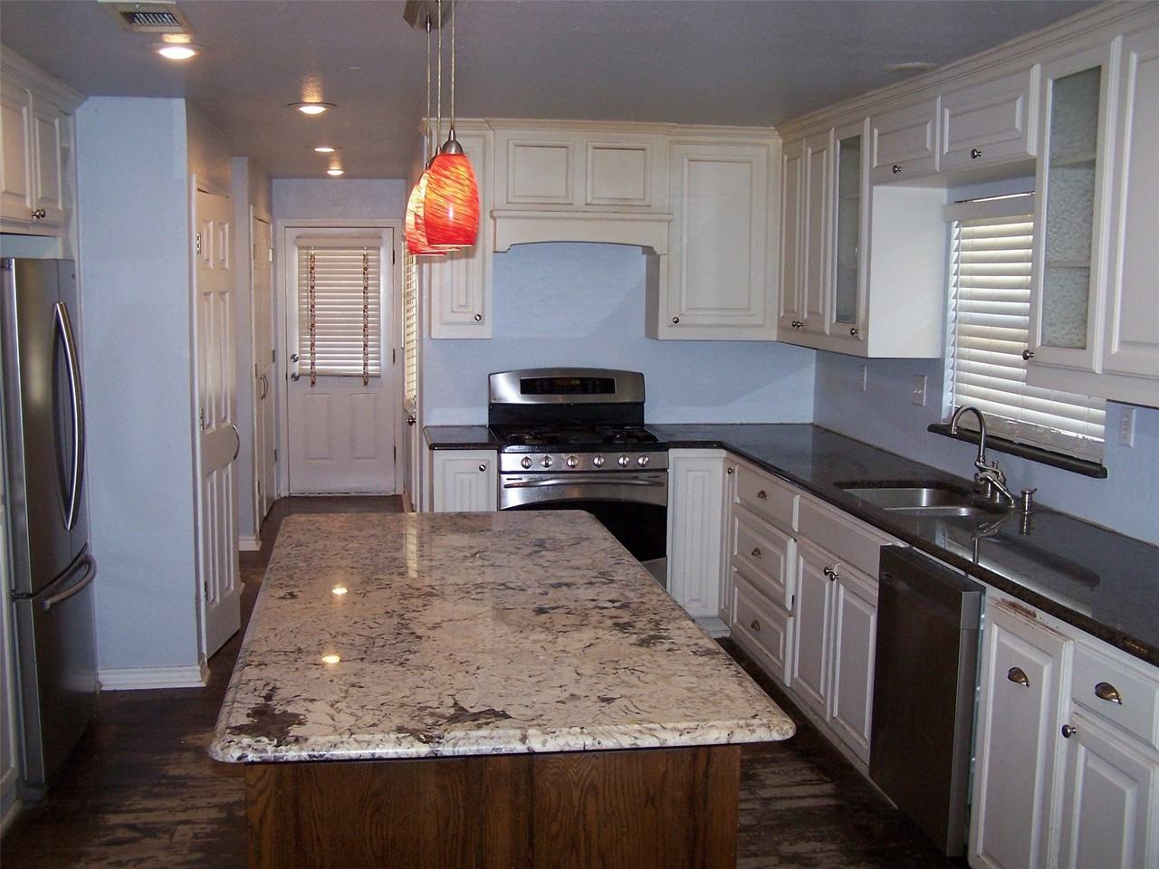 802 N Powell Pkwy - Photo 4 of 8