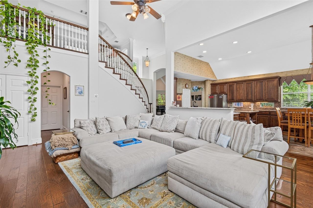 4633 Oak Shores Dr - Photo 7 of 35