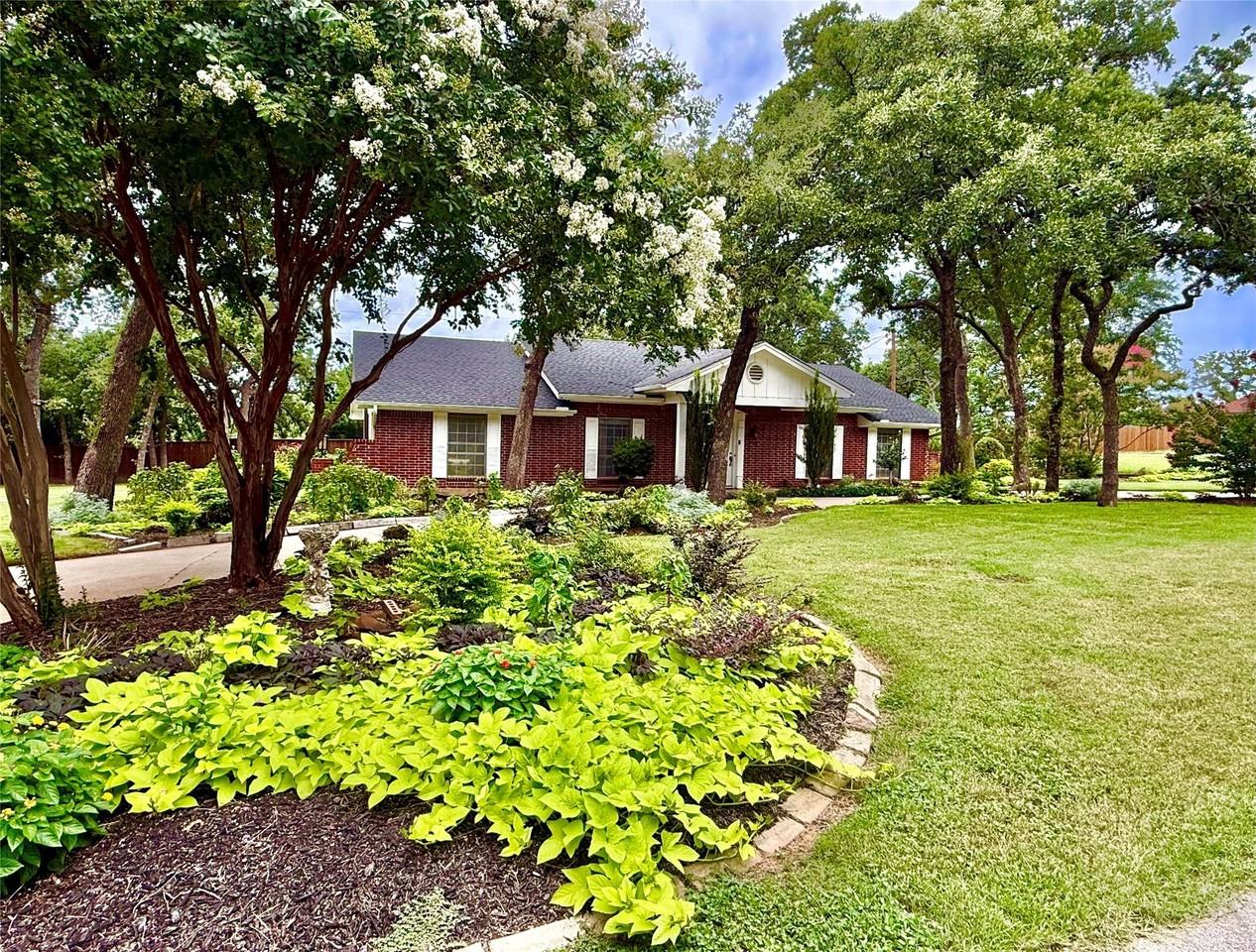 5100 Oak Timbers Ct - Photo 3 of 38