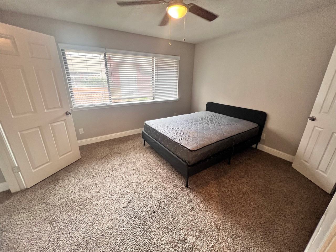 8404 Forest Ln - Photo 4 of 9