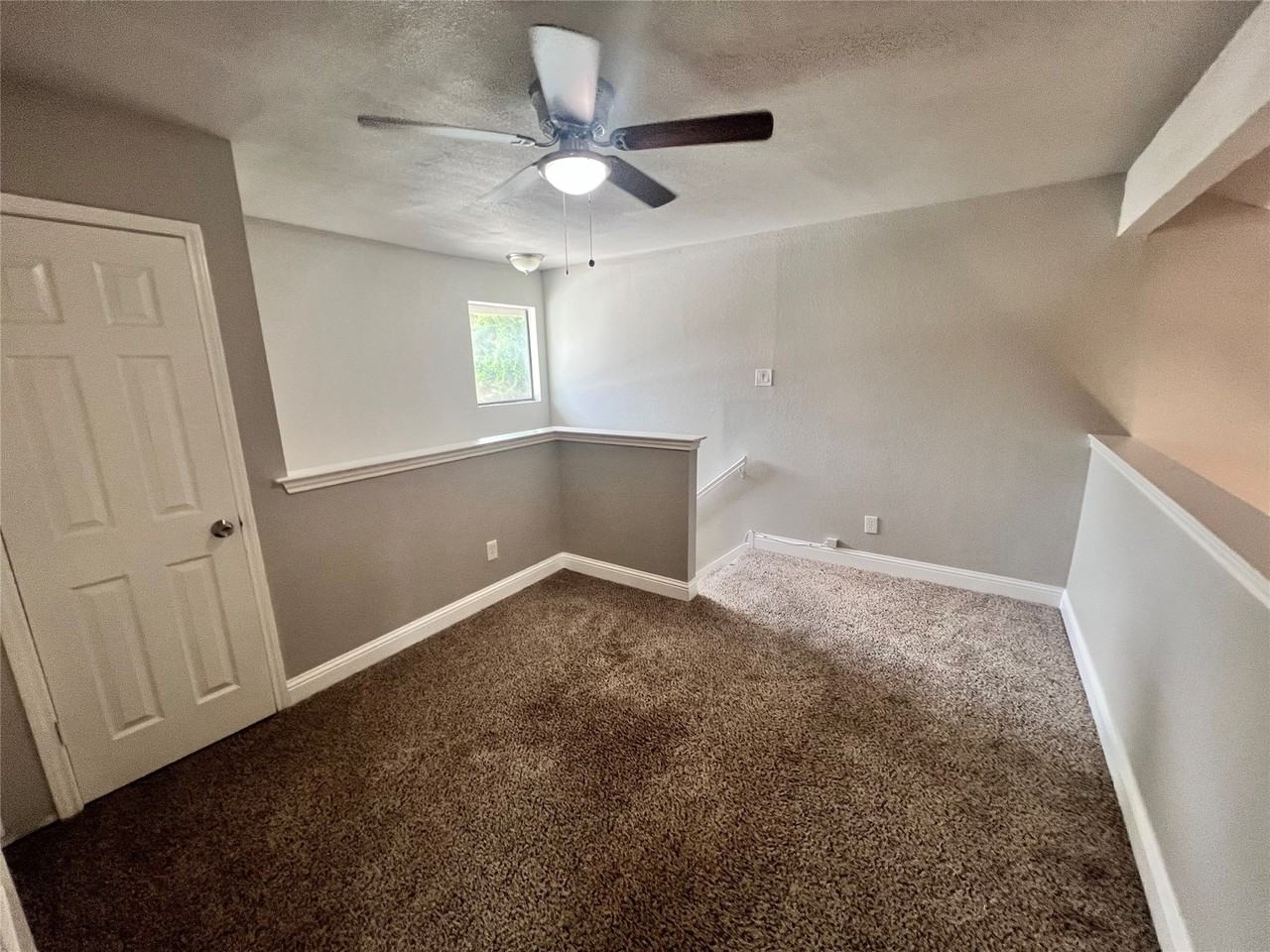 8404 Forest Ln - Photo 5 of 9
