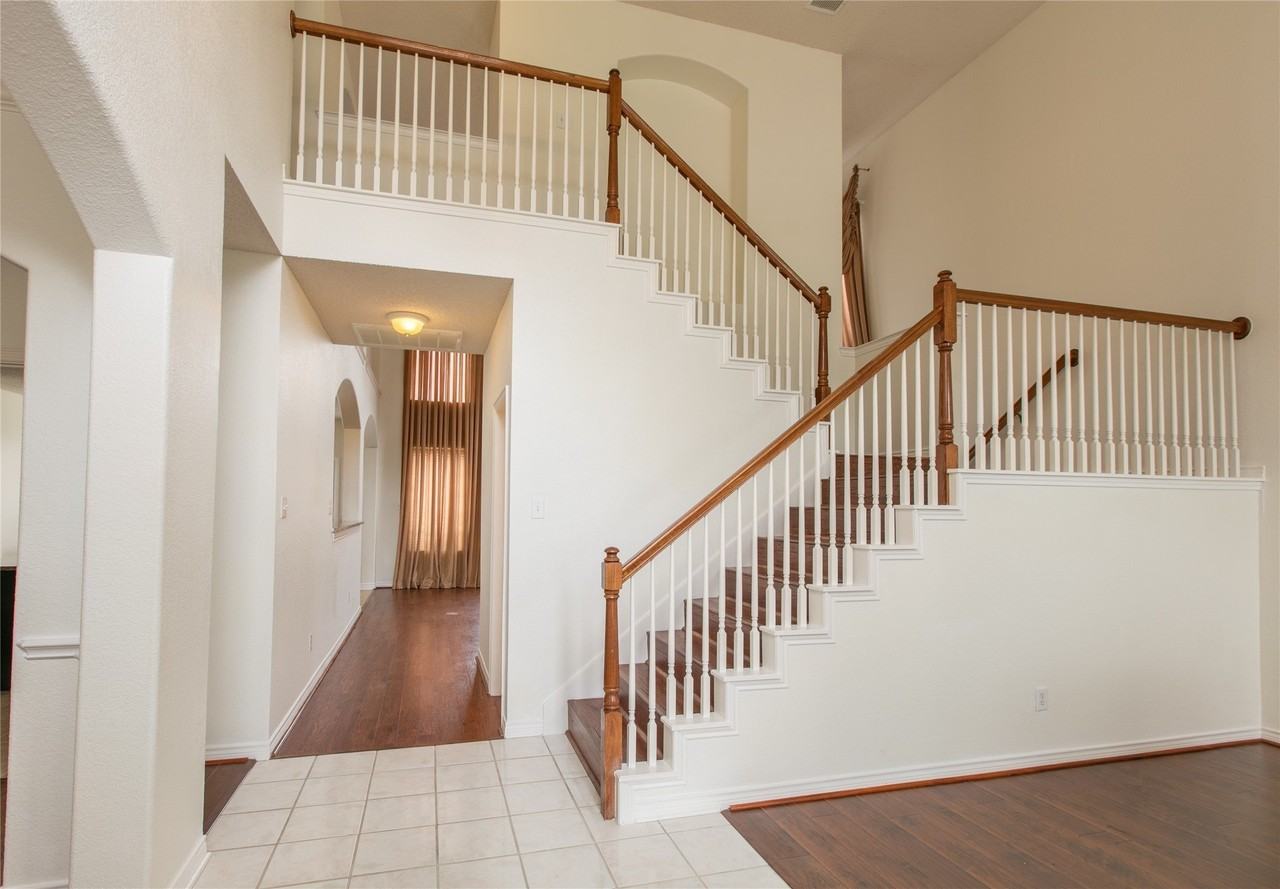7416 Brookdale Dr - Photo 2 of 22