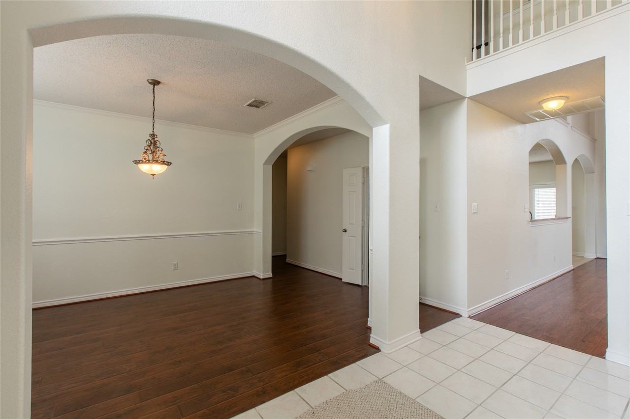 7416 Brookdale Dr - Photo 3 of 22