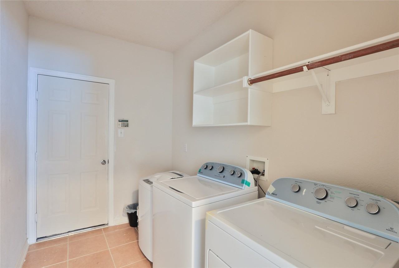 7416 Brookdale Dr - Photo 5 of 22