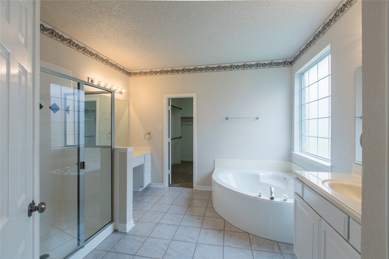 7416 Brookdale Dr - Photo 6 of 22