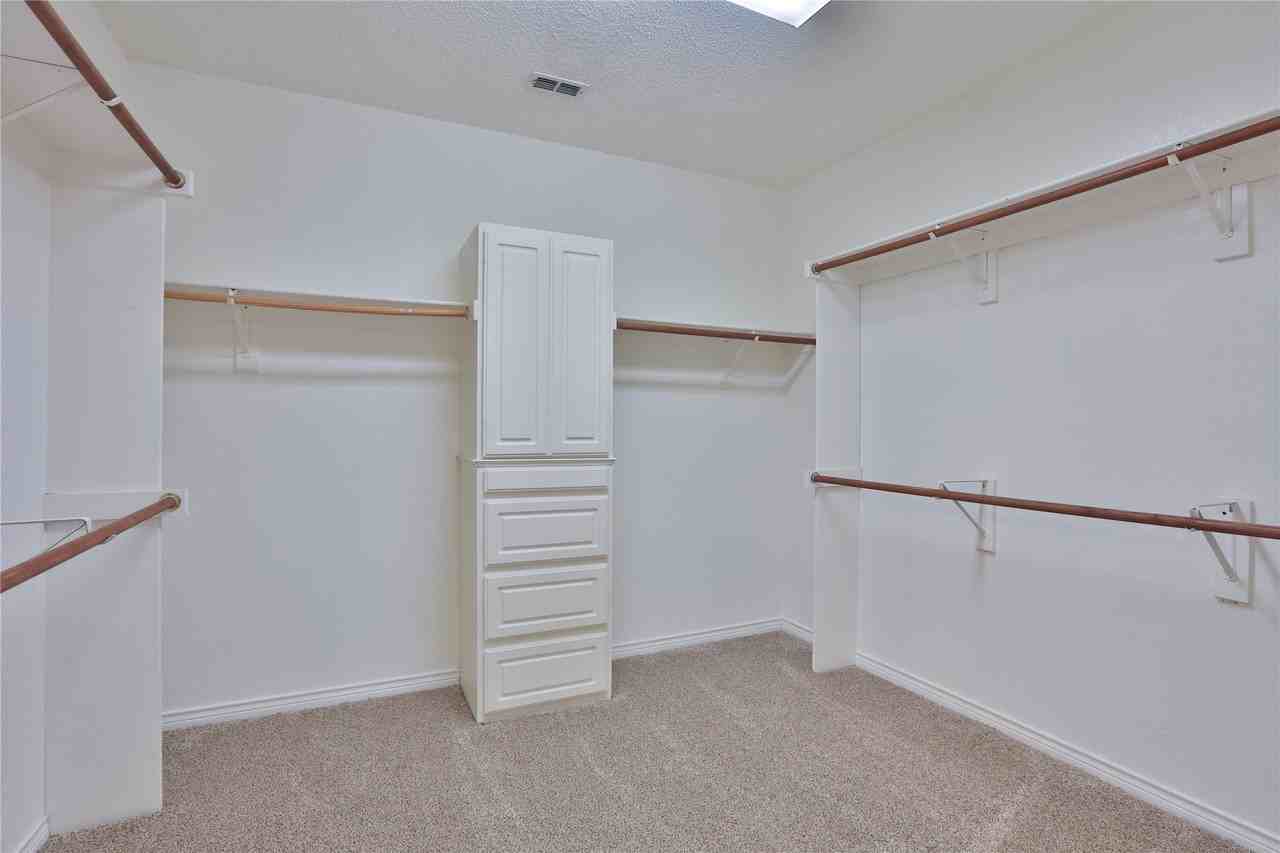 7416 Brookdale Dr - Photo 7 of 22