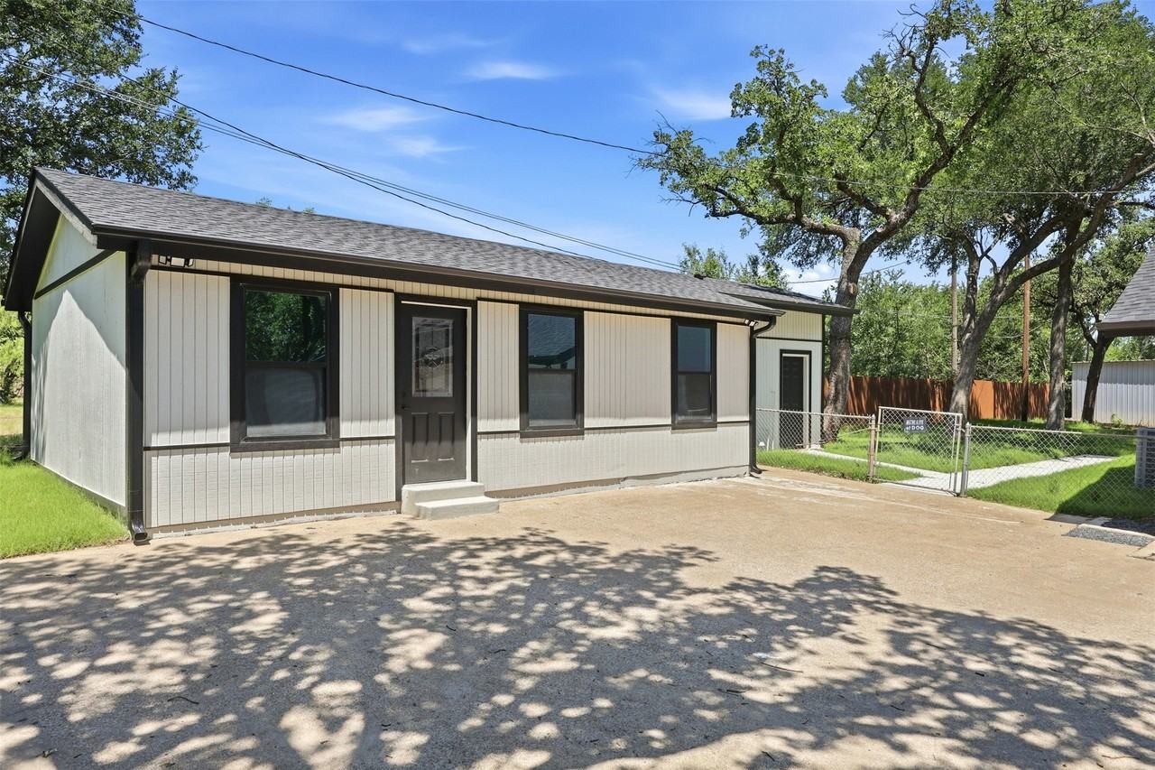 8713 Clay Hibbins Rd - Photo 5 of 40
