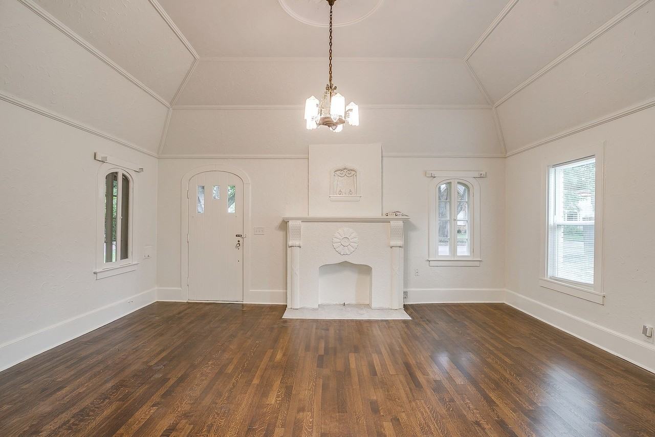 3241 Greene Ave - Photo 6 of 37