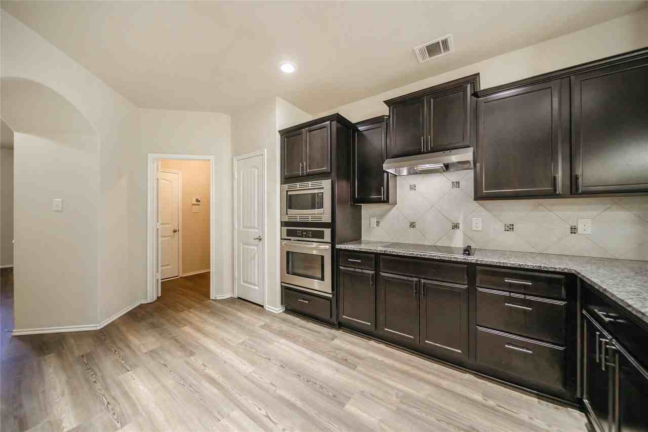 552 Indian Hill Dr - Photo 5 of 28