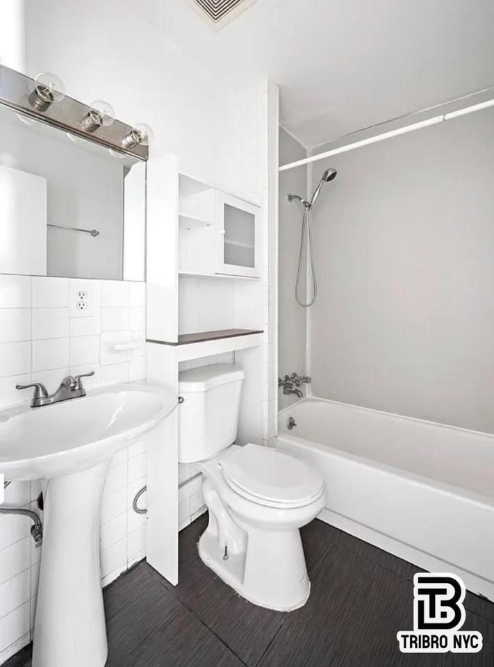 305 E 105th St - Photo 4 of 4