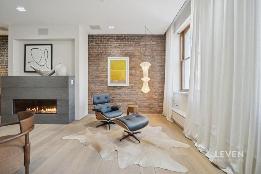 55 Warren St - Photo 4 of 10