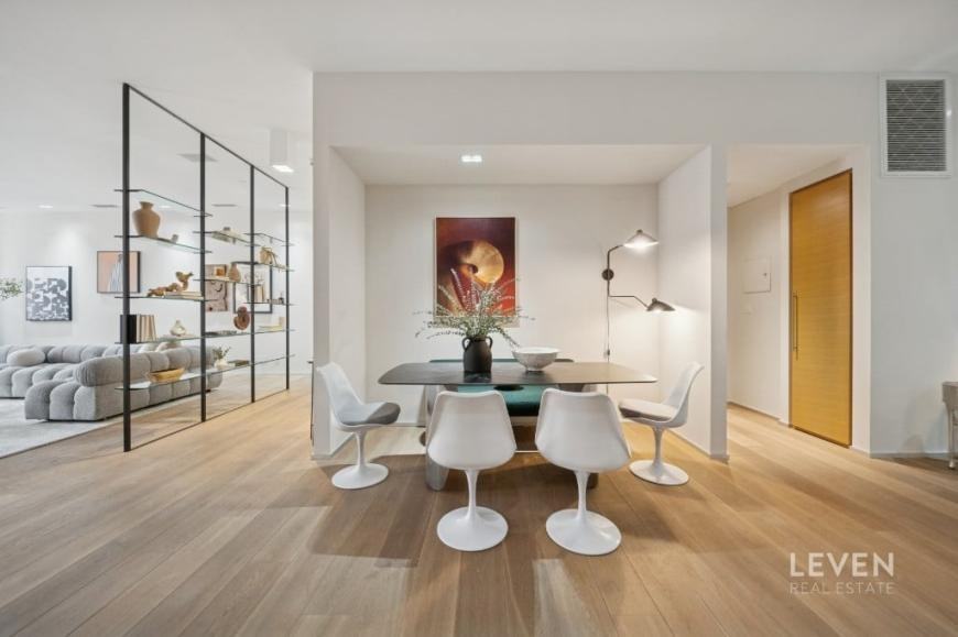 55 Warren St - Photo 7 of 10