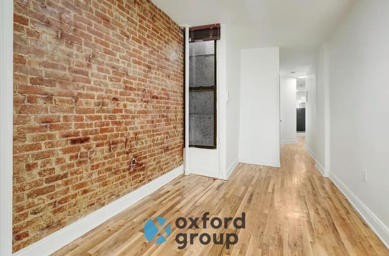 319 E 75th St - Photo 3 of 5