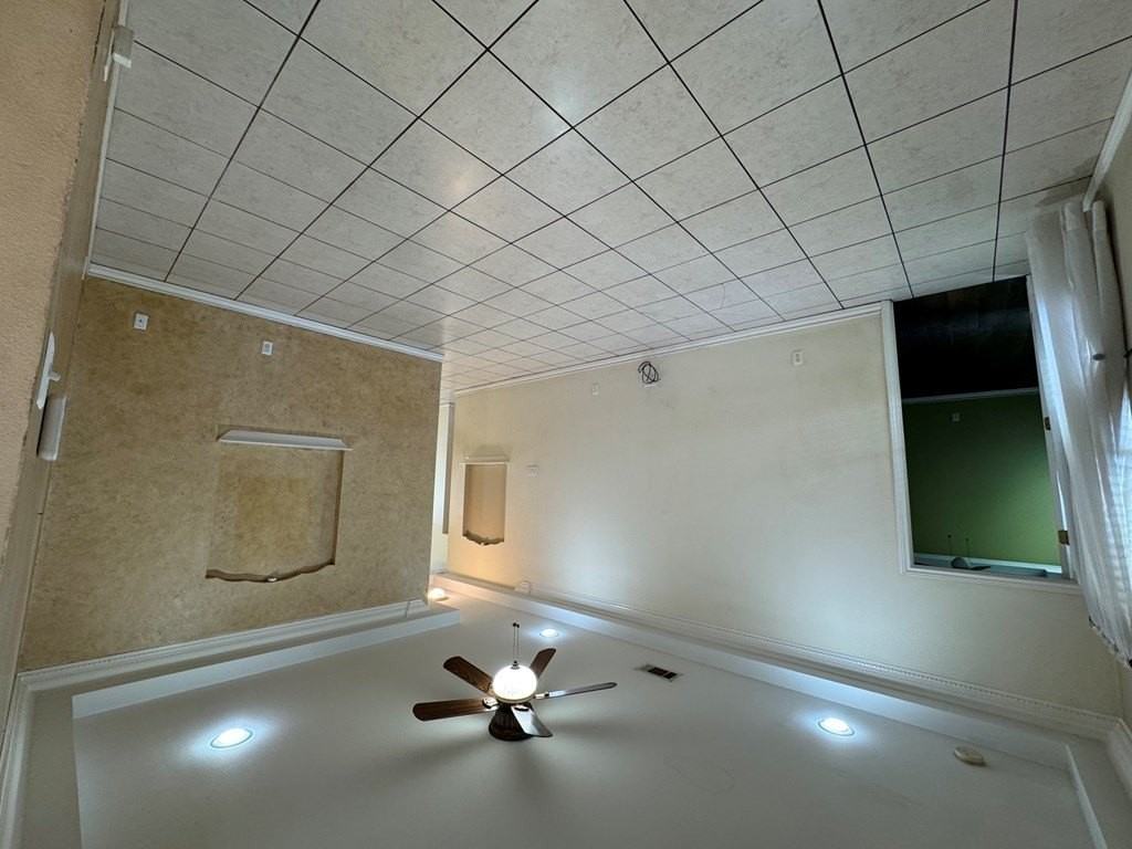 400 W Dengar Ave - Photo 5 of 19