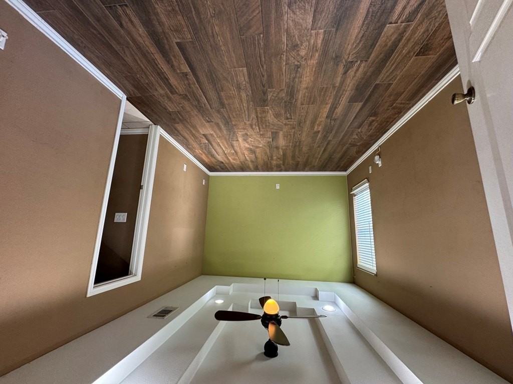 400 W Dengar Ave - Photo 7 of 19