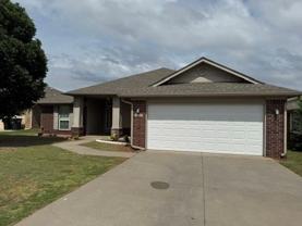 604 Applewood St - Photo 1 of 1