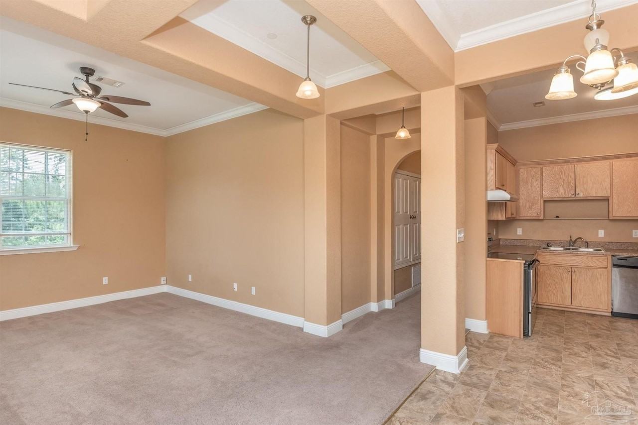 542 S 72nd Ave #C - Photo 3 of 21