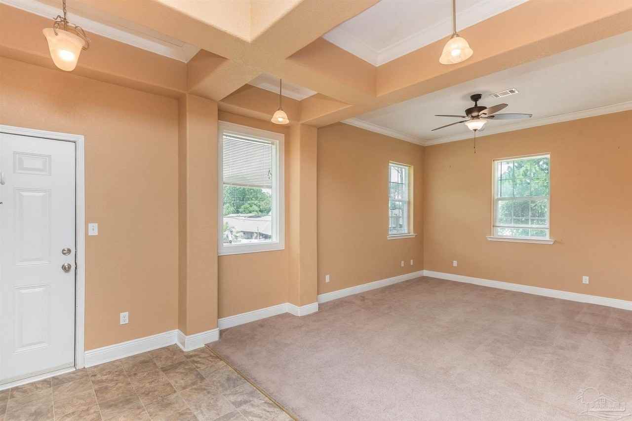 542 S 72nd Ave #C - Photo 4 of 21