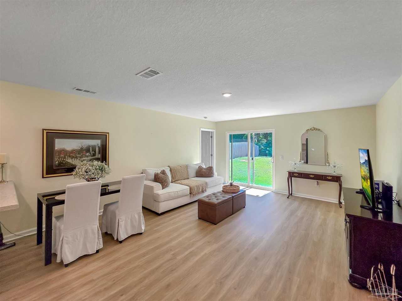 6465 June Bug Dr - Photo 5 of 18