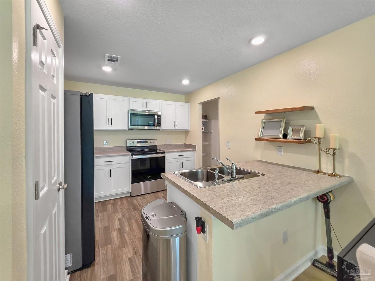 6465 June Bug Dr - Photo 7 of 18